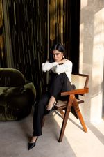 Scarpin Slingback Couro Preto Salto Fino
