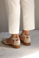 SAPATO MARY JANE RECORTE COURO OFF WHITE