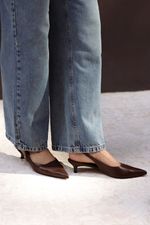 Scarpin Slingback Couro Cacau Salto Fino