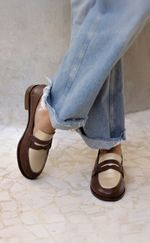 Mocassim Loafer Essential Couro Bicolor Cacau e Off White
