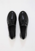 Mocassim Loafer Essential Couro Verniz Preto