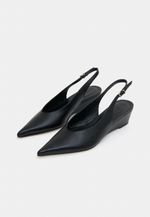 Scarpin Slingback Anabela Couro Preto