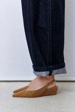 Scarpin Slingback Anabela Couro Camurça Caramelo