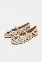 Sapatilha Monet Vazado Floral Couro Off White