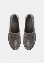 Mocassim Loafer Essential Couro Argila
