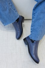 Bota Chelsea Couro Azul Marinho