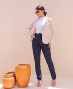 Blazer Antonela Areia