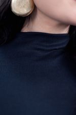 Blusa Ingrid Canelada Azul Marinho