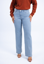 Calça Jeans Reta Flávia Claro 