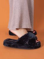 Fuzzy Flatform Mila
