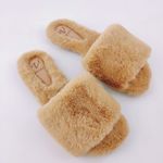 Fuzzy Slide Clara