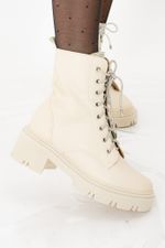 Bota Coturno Feminina Tratorada Cano Médio Shine