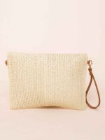 Clutch de Palha com Aplique de Miçangas Maya