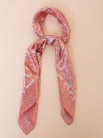 Lenço de Cetim Estampa Paisley Íris