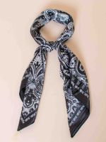 Lenço de Cetim Estampa Paisley Íris