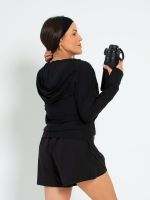 Shorts com Sobreposição e Bolso Lateral Juliana 