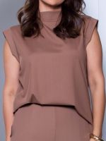 Blusa Canelada com Gola Alta e Manga Japonesa Taísa