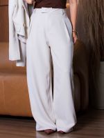 Calça  Alfaiataria Pantalona com Pregas Frontais Emanuelle
