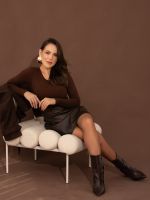 Saia Feminina Curta em Couro Eco com Recortes Betina