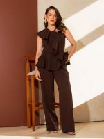 Conjunto Feminino Alfaiataria com Blusa Um Ombro Só e Calça Reta Caterina