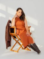 Vestido Feminino Midi de Tricô Canelado Gola Alta com Fenda Antônia