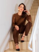 Calça Feminina Alfaiataria Reta com Pregas e Bolsos Luana