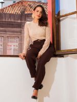 Calça Feminina Alfaiataria Reta com Pregas e Bolsos Luana