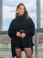 Poncho Feminino de Tricô Gola Alta Amplo Antonella