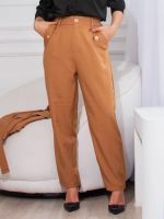 Calça Feminina Alfaiataria Reta com Bolsos Frontais Magda