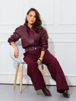 Calça Feminina Alfaiataria Reta com Bolsos Marcela
