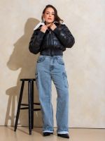 Jaqueta Feminina Bomber Peluciada Gola Alta Clara