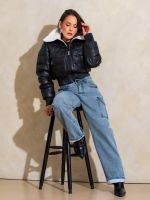 Jaqueta Feminina Bomber Peluciada Gola Alta Clara