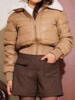 Jaqueta Feminina Bomber Peluciada Gola Alta Clara