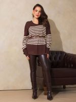 Calça Feminina Legging Couro Eco com Recortes Alice