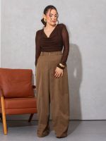 Calça Feminina Ampla com Bolsos Virginia