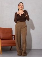 Calça Feminina Ampla com Bolsos Virginia