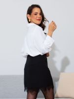 Saia Feminina Alfaiataria com Renda Greta