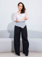 Blusa Feminina em Renda Manga Longa Vivian