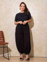 Camiseta Feminina 100% Algodão Manga Curta com Bordado na Gola Elisa