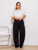 Camiseta Feminina 100% Algodão Manga Curta com Bordado na Gola Elisa