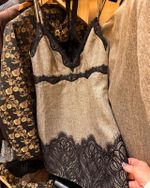 Vestido Curto Celeste - Marrom