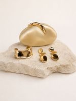 Clutch Zuri - Dourado