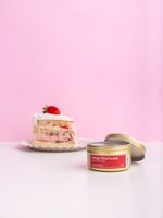 Vela Aromática Perfumada Lata Dourada Travel Ichigo Shortcake  90g