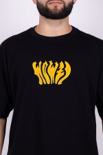 Camiseta Oversized Predator - Preta