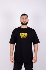 Camiseta Oversized Predator - Preta
