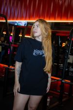 Camiseta Oversized Florzinha Dark - Preta