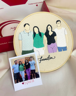 Quadro bordado com foto colorida