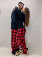 Par Pijamas Casal Fleece - Vermelho