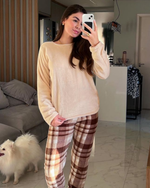 Par Pijamas Casal Fleece - Marrom