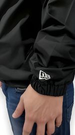 Jaqueta Corta Vento New Era Las Vegas Raiders Squad Preta